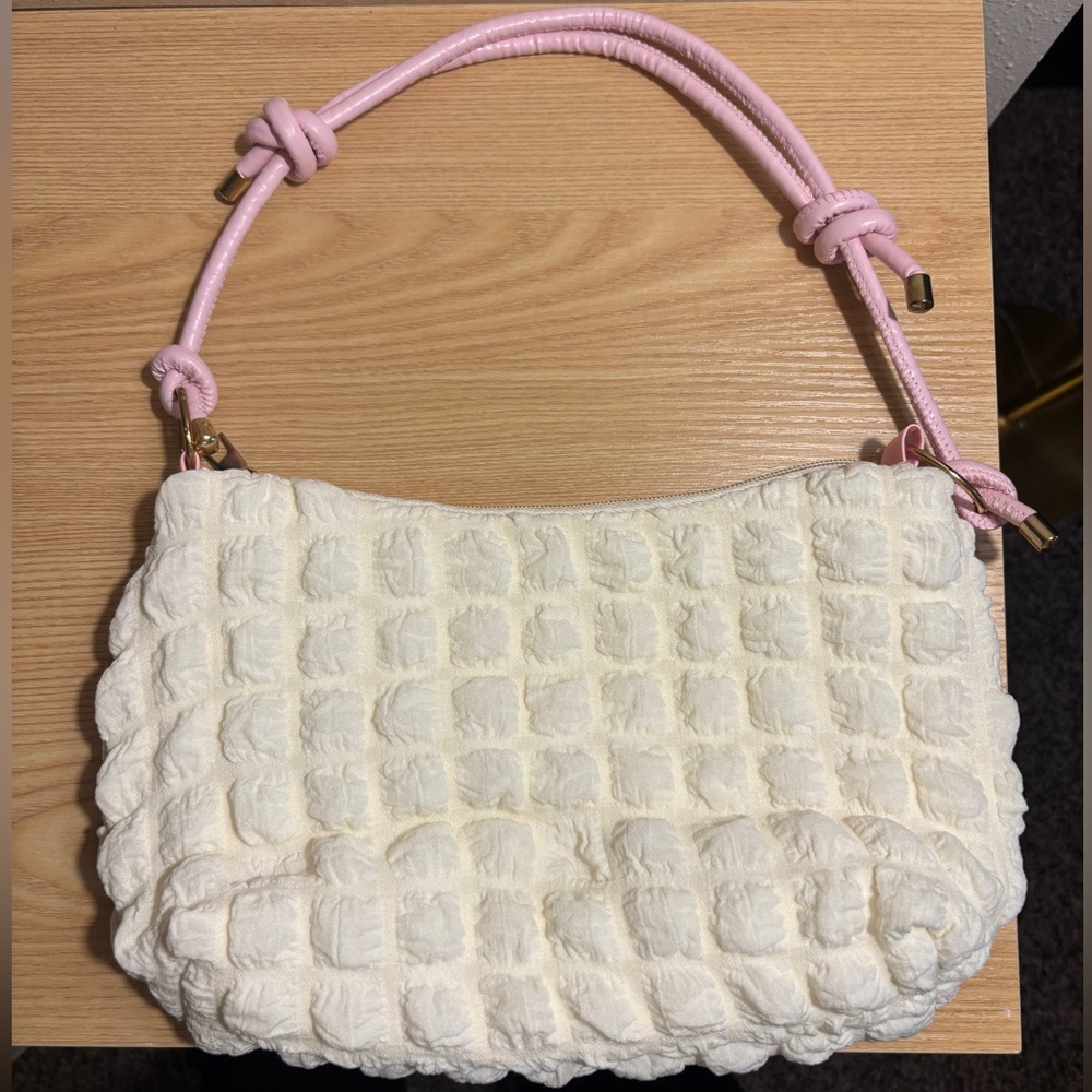 Textured Women's Adjustable Shoulder Bag